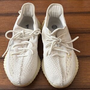 White Yeezy 350